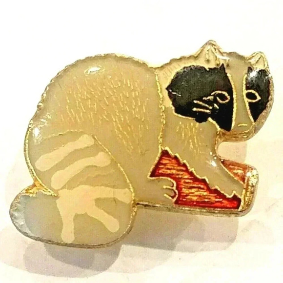 Raccoon Enamel Hat Lapel Pin Brooch Gray Black - Picture 1 of 2